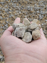 Load image into Gallery viewer, Gravel - Limestone 1 1/4&quot; Clear